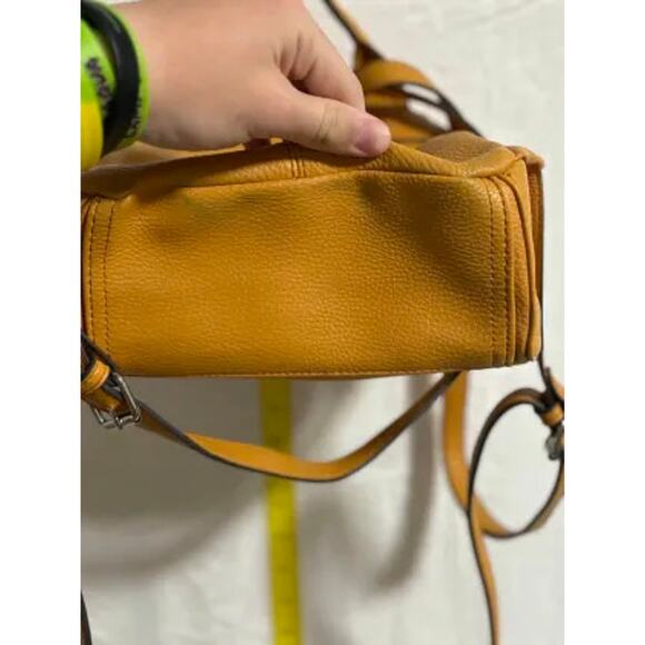 Steve Madden Backpack Mustard EUC - Picture 9 of 9